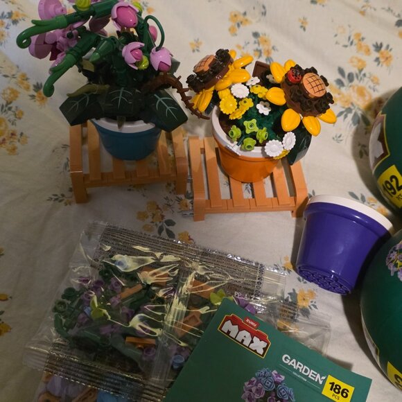 Zuru Max Garden Collection Balls Building Blocks - Picture 2 of 4